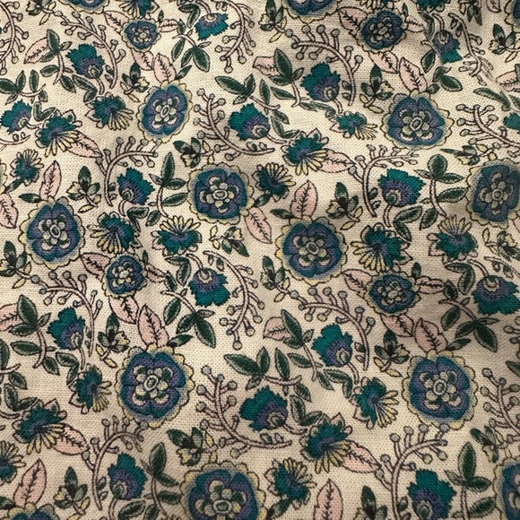 Off the Shoulder Floral Top - Picture 3 of 3